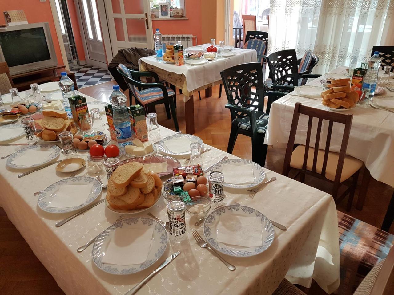 Hotel Apartments Bella Mare Belgrád Kültér fotó