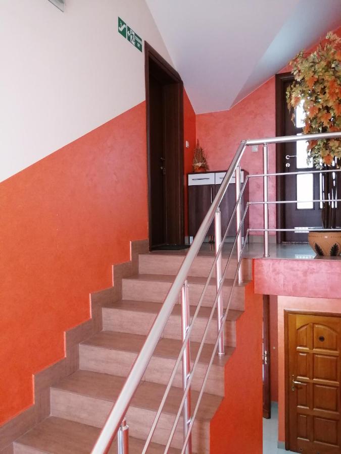 Hotel Apartments Bella Mare Belgrád Kültér fotó