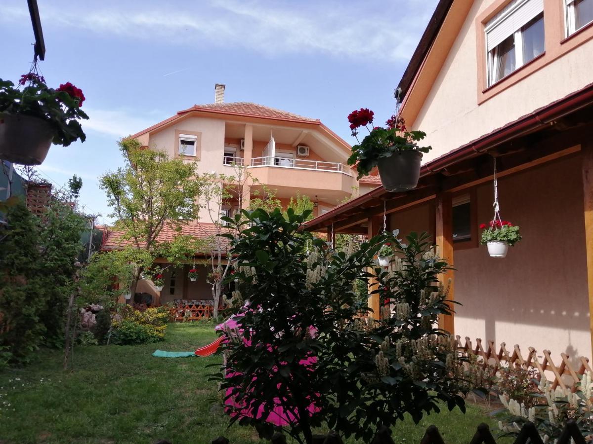 Hotel Apartments Bella Mare Belgrád Kültér fotó