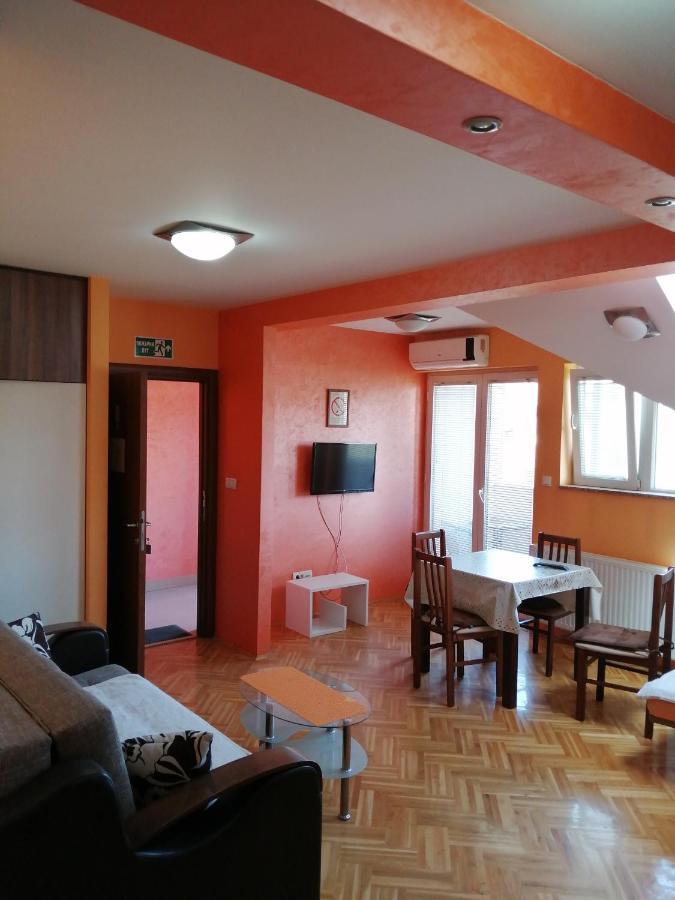 Hotel Apartments Bella Mare Belgrád Kültér fotó