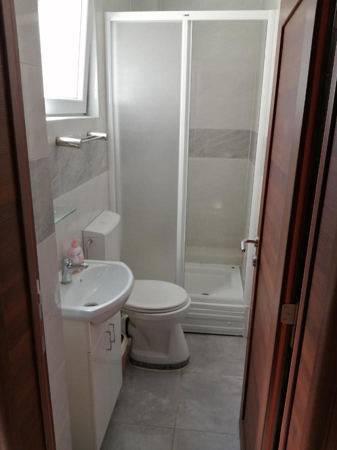 Hotel Apartments Bella Mare Belgrád Kültér fotó