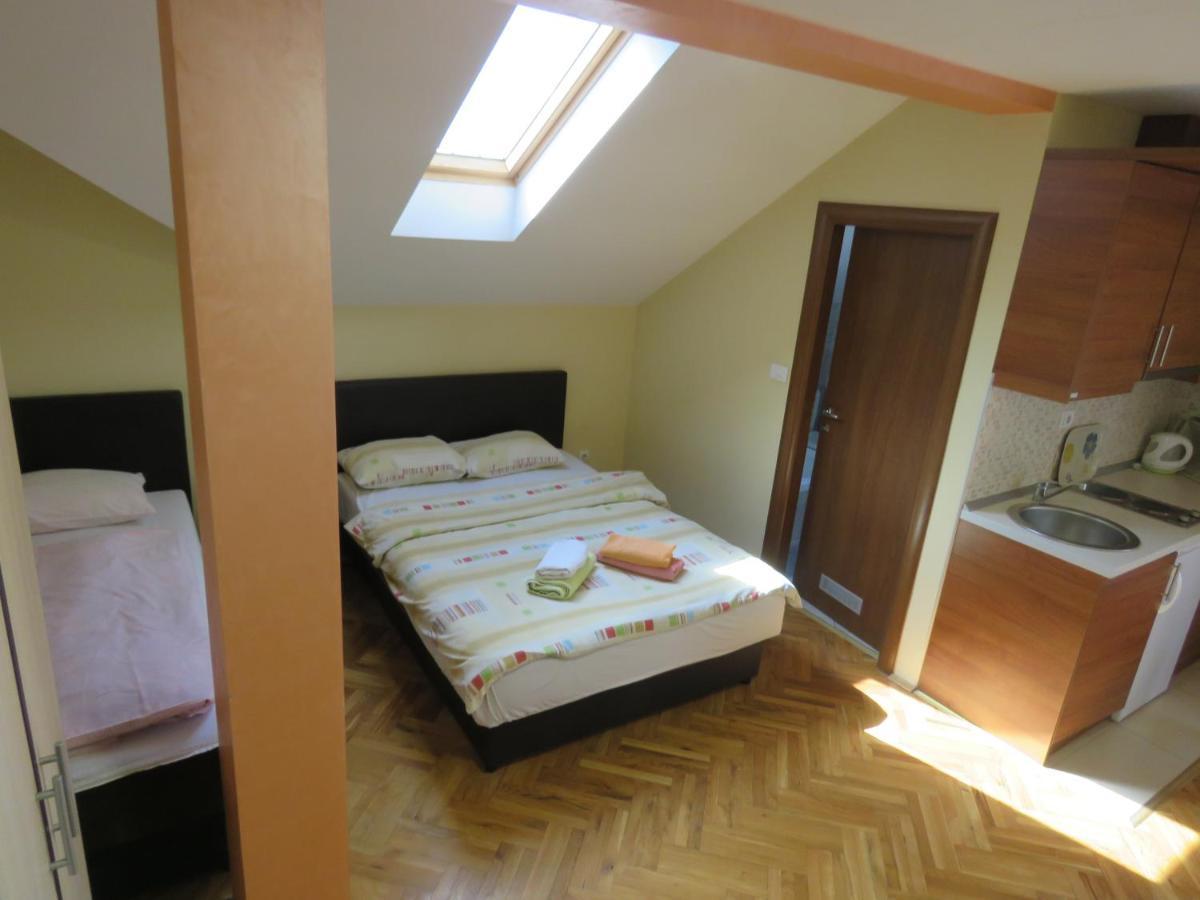 Hotel Apartments Bella Mare Belgrád Kültér fotó