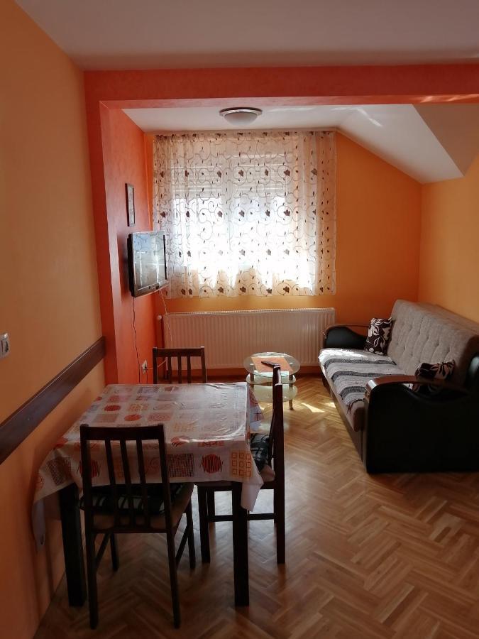 Hotel Apartments Bella Mare Belgrád Kültér fotó